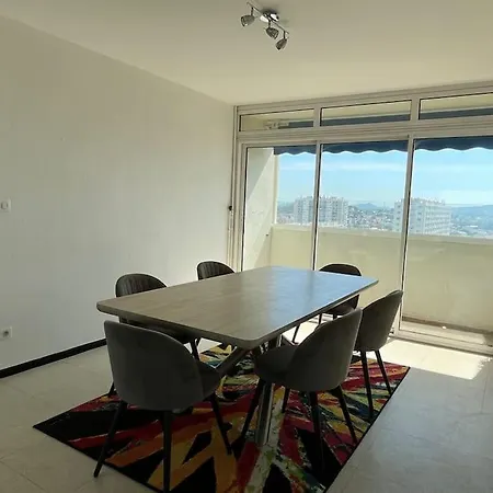 Apartment Panorama Exceptionnel Pour Ce T4 En Bord De *